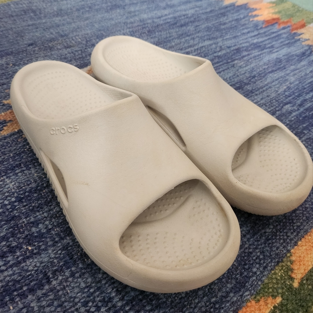 Crocs Mellow Recovery Slides